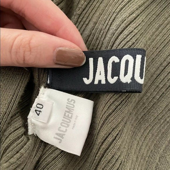 Jacquemus Rib-Knit Buttoned Dress In khaki. MESSAGE BEFORE BUYING - Picture 2 of 11